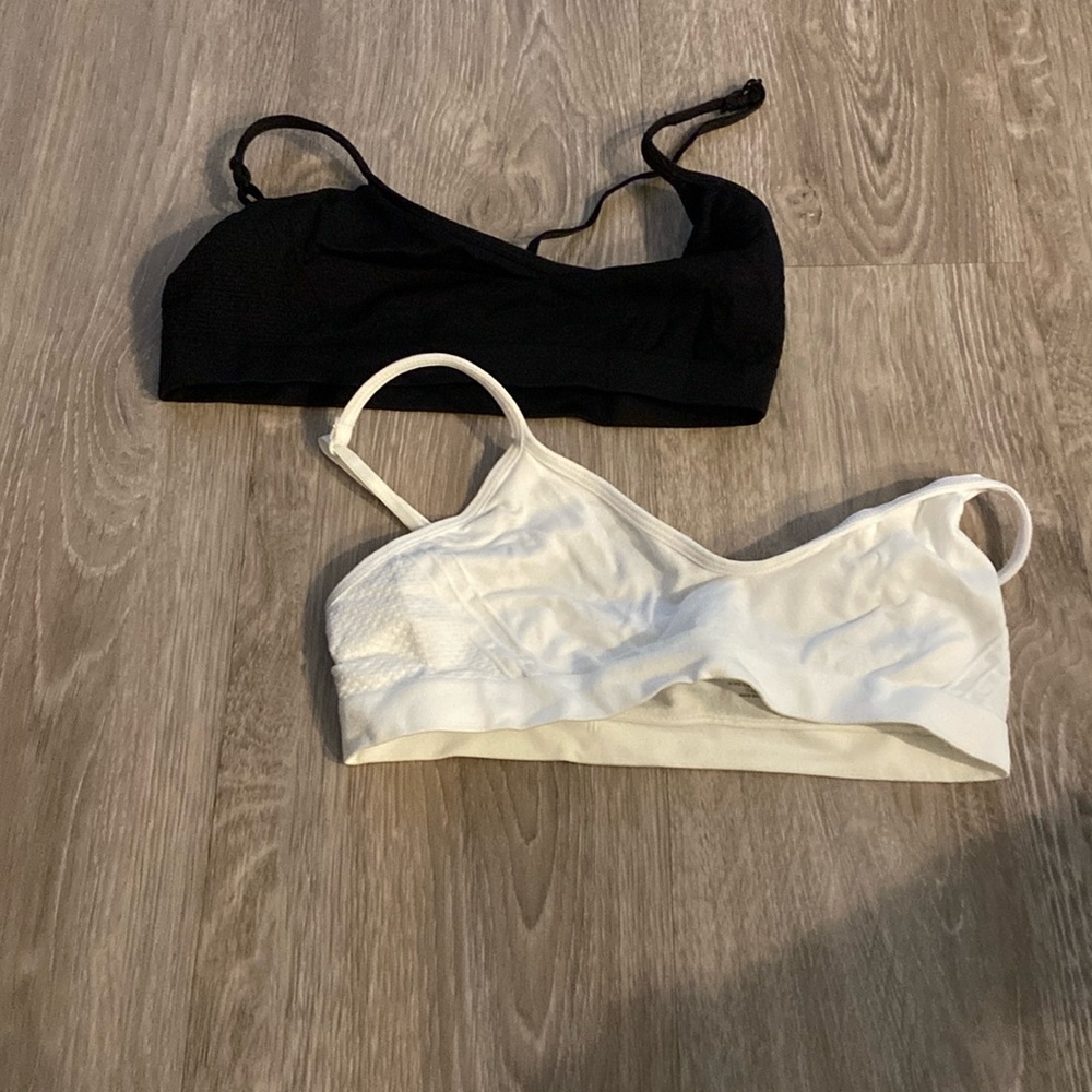 Justice kids bra size 28 white and black $5 per one